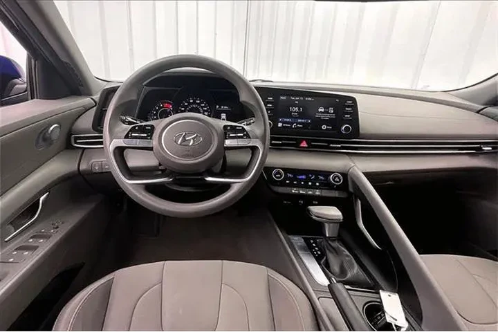 $19290 : Hyundai ELANTRA 2023 SEL 4dr image 5