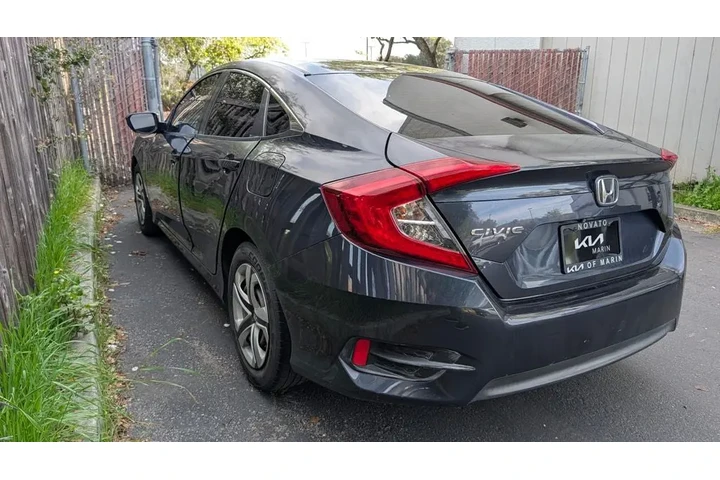 $13990 : 2017 Civic LX image 8
