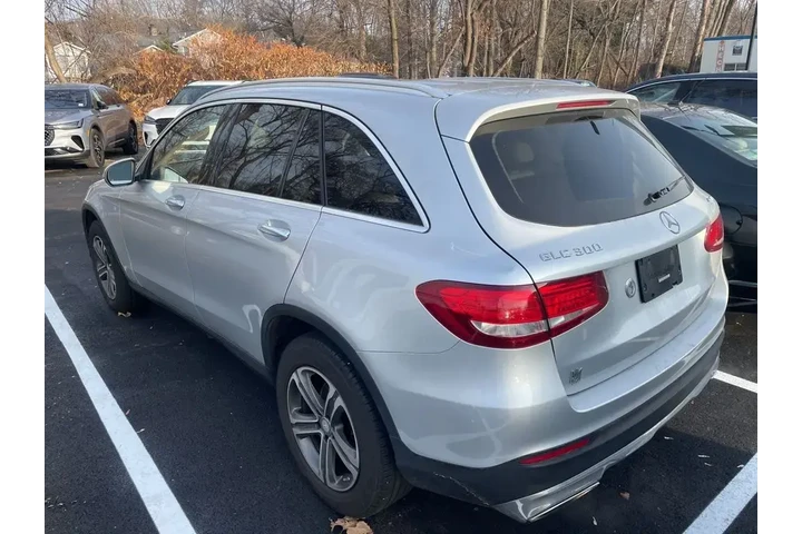 $10499 : Mercedes-Benz GLC 2016 AWD G image 4