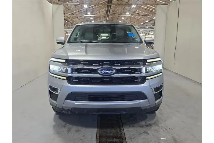 $39390 : Ford Expedition 2024 4x2 Lim image 2