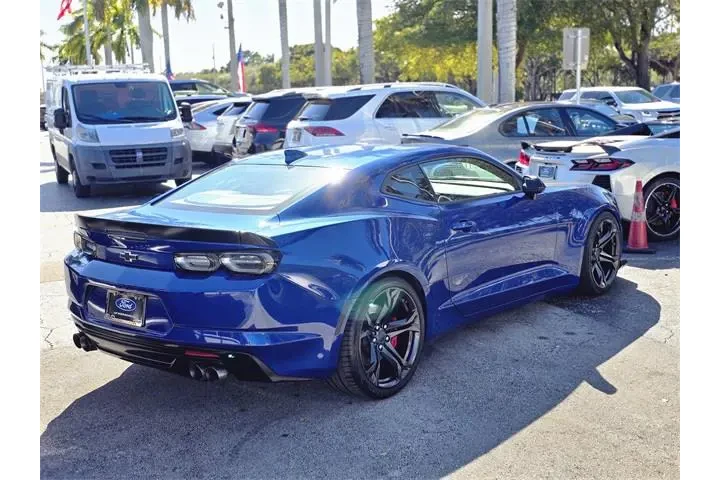 $32990 : Chevrolet Camaro 2019 SS 2dr image 3