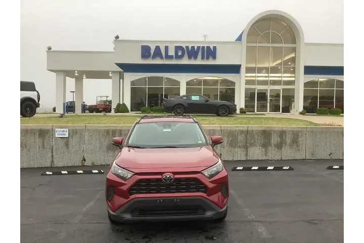 $24950 : Toyota RAV4 2021 AWD LE 4dr image 2