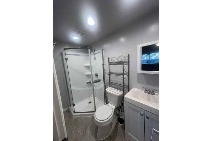 $1750 : UTILIDADES INCLUIDAS image 5