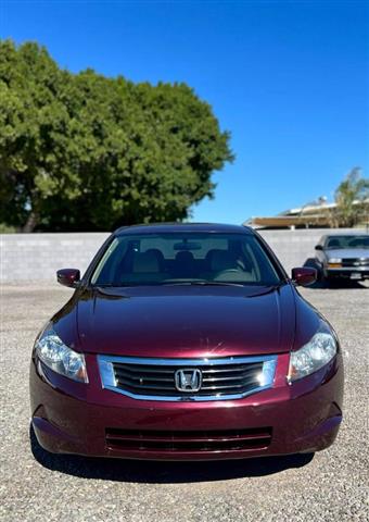 2010 HONDA ACCORD image 2