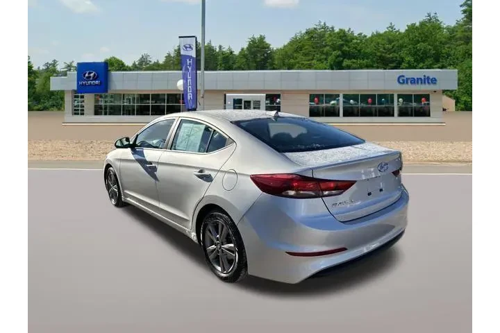 $8990 : Hyundai ELANTRA 2018 Value E image 10