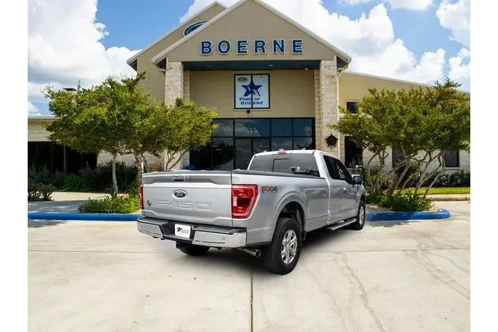 $39847 : Ford F-150 2023 4x4 XLT 4dr image 5