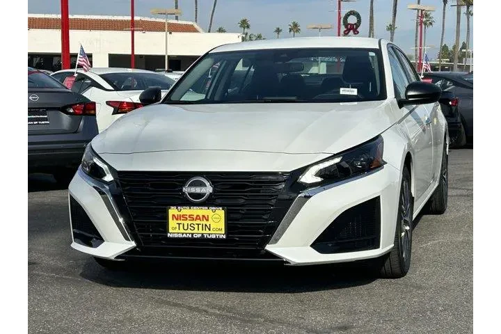 $27070 : Nissan Altima 2025 2.5 SV 4d image 6