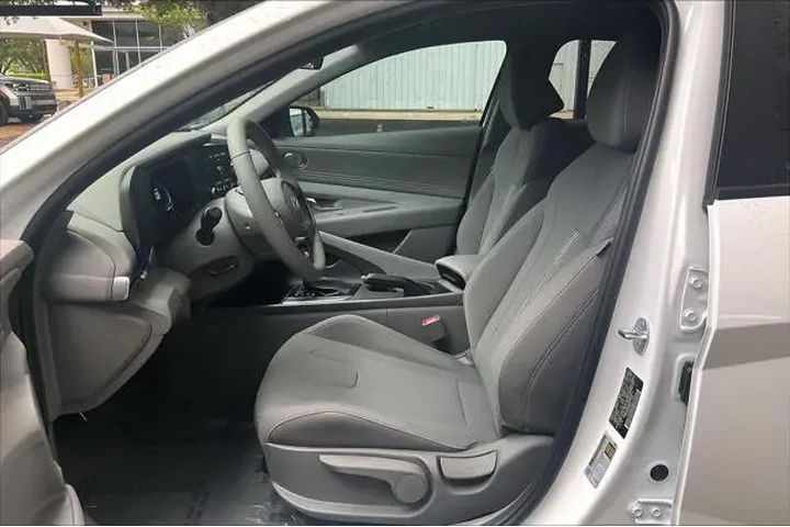 $22812 : Hyundai ELANTRA 2025 SEL Spo image 8