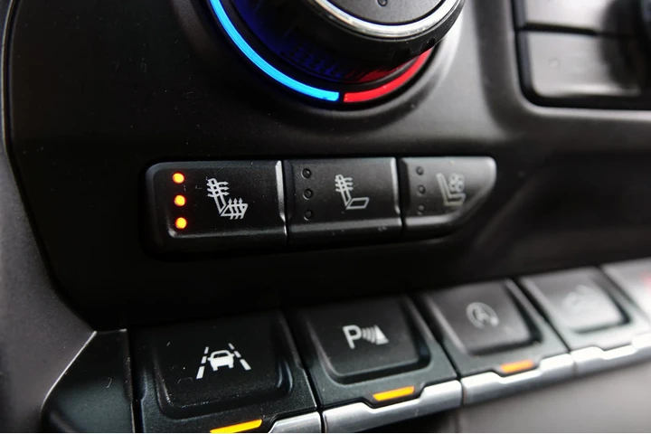 $27995 : 2020 Silverado 1500 4WD Crew image 9