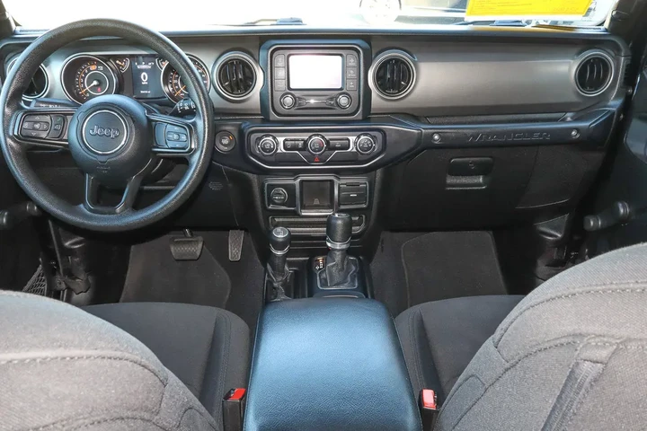 $31488 : 2021 Wrangler Unlimited Willy image 10