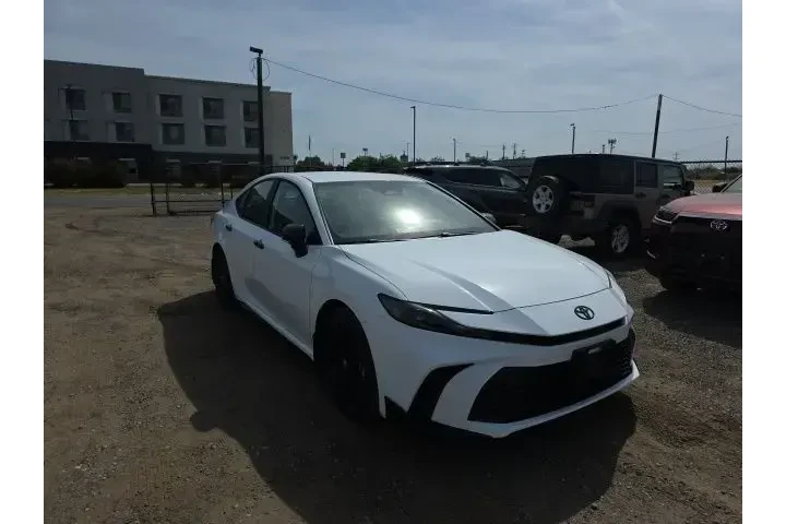 $38900 : Toyota Camry 2026 SE 4dr Sed image 1