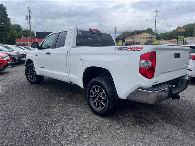 $25990 : 2014 Tundra image 4