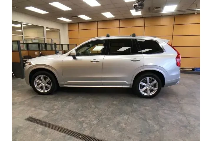 $27317 : Volvo XC90 2020 AWD T6 Momen image 4