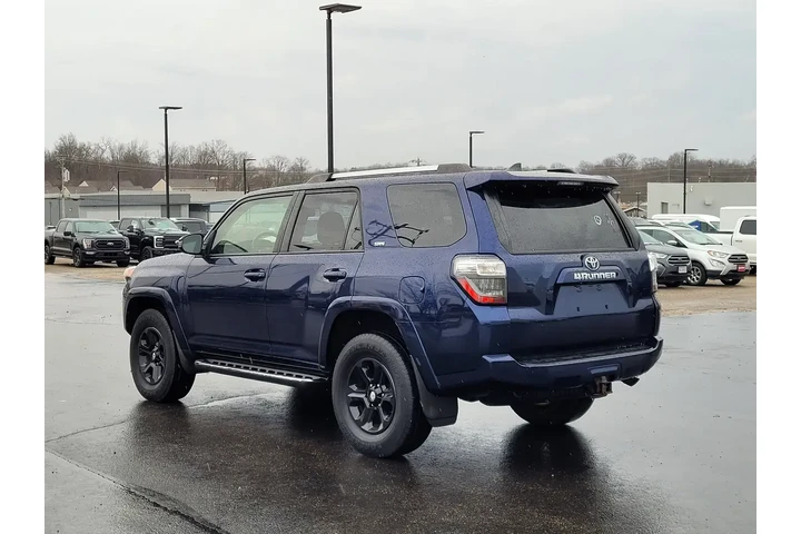 $30295 : Toyota 4Runner 2021 4x4 SR5 image 6