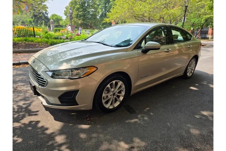 $15995 : 2019 Fusion Hybrid SE image 3