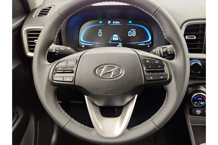 $21998 : Hyundai VENUE 2024 SEL 4dr C image 10