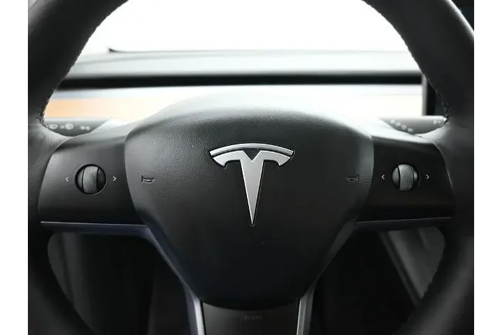 $37400 : Tesla Model Y 2024 AWD Long image 10