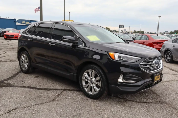 $14688 : 2019 Edge Titanium image 3