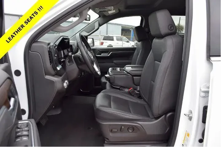 $37483 : GMC Sierra 1500 2025 4x2 SLT image 3