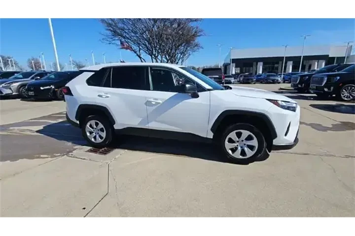 $25987 : Toyota RAV4 2024 AWD LE 4dr image 9