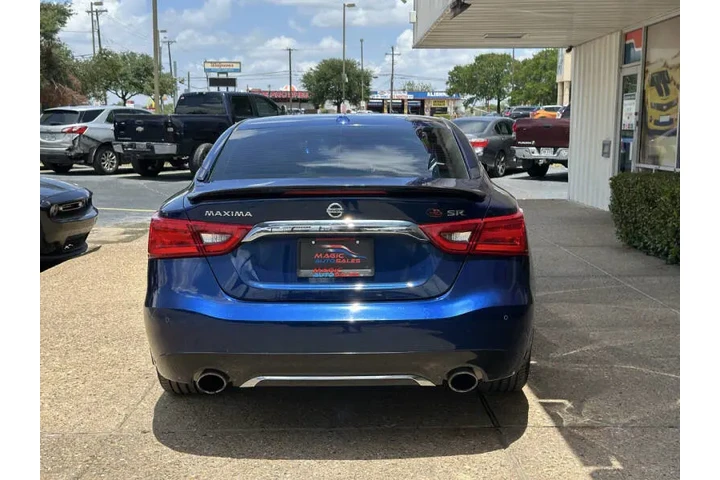 $17499 : 2017 Maxima 3.5 S image 8