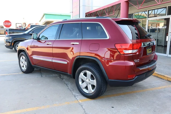 $10949 : 2013 Grand Cherokee 4WD 4dr L image 6