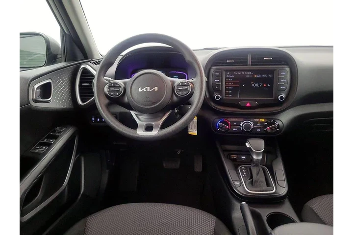$18998 : Kia Soul 2025 LX 4dr Crossov image 10