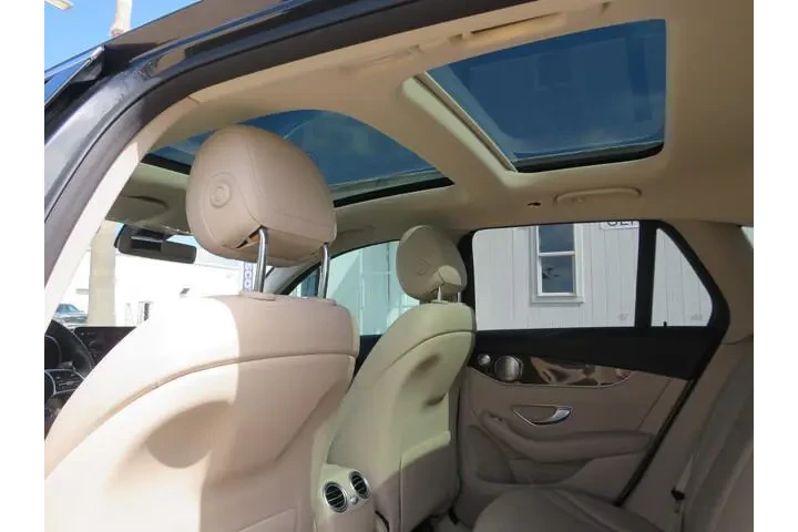 $28991 : Mercedes-Benz GLC 2021 GLC 3 image 8