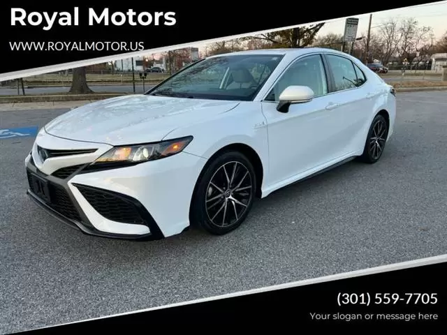 $19900 : 2021 Camry Hybrid SE image 1