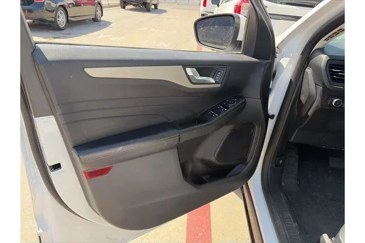 $19000 : Ford Escape 2022 SEL 4dr SUV image 9