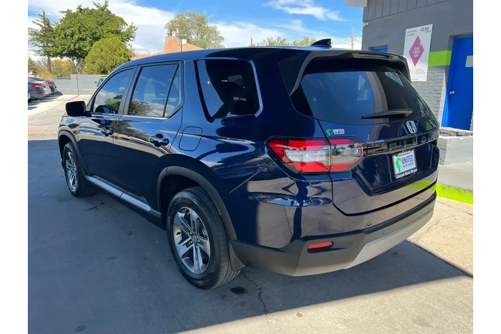 2023 Pilot EX-L 2WD image 7