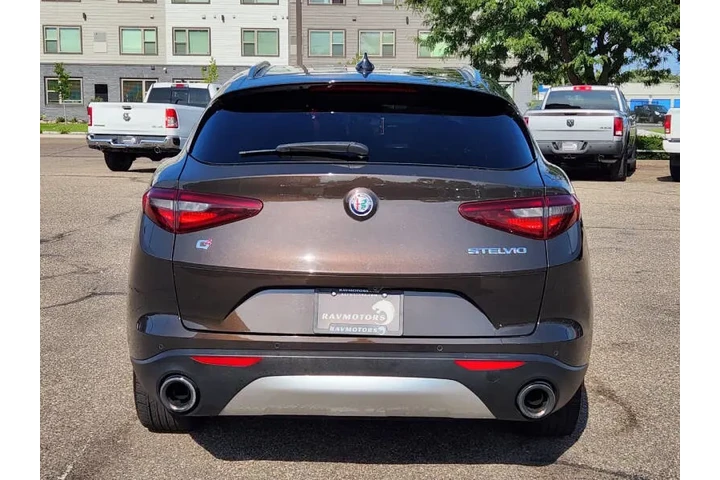 $16985 : 2019 Alfa Romeo Stelvio Ti image 10