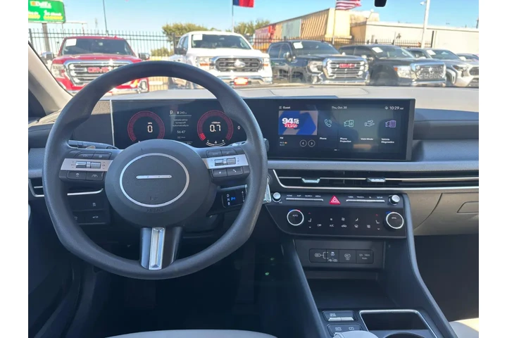 2024 Sonata SEL image 8