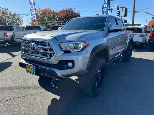 $27998 : 2017 Tacoma TRD Off-Road image 5