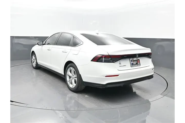 $23356 : Honda Accord 2023 LX 4dr Sed image 3