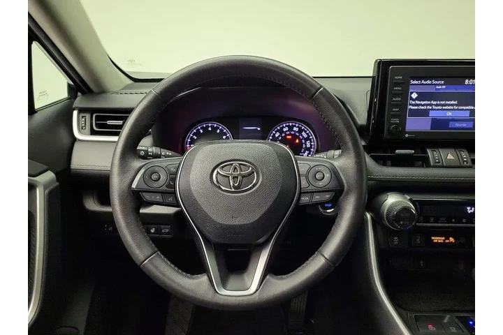 $27998 : Toyota RAV4 2021 AWD XLE Pre image 10