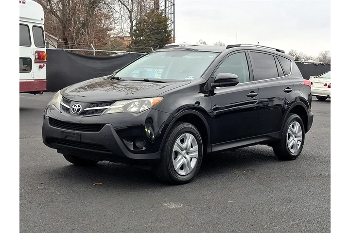 $11900 : 2013 RAV4 AWD 4dr LE (Natl) image 3
