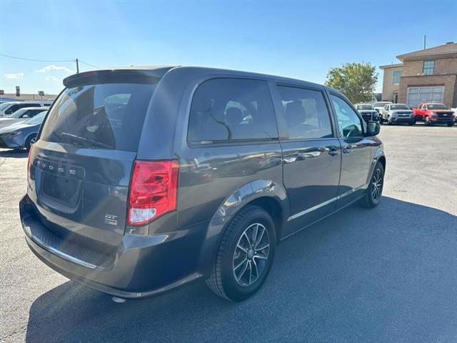 $18995 : Pre-Owned 2019 Grand Caravan image 6