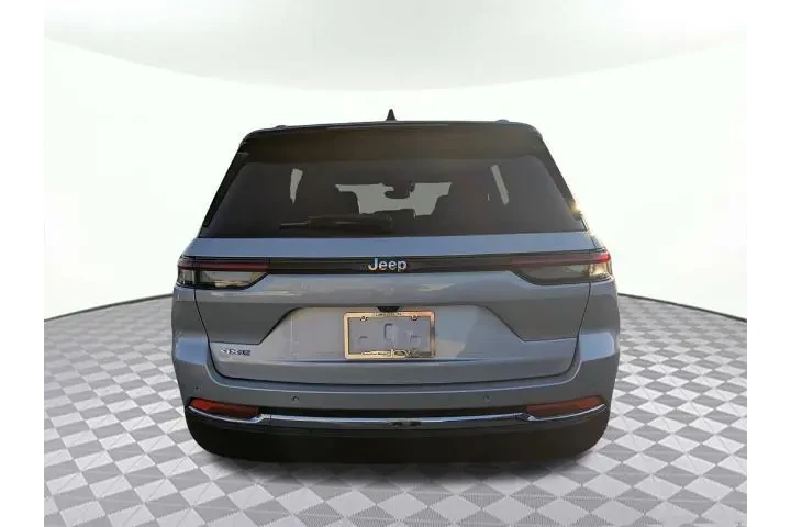 $26520 : Jeep Grand Cherokee 2023 4x4 image 4