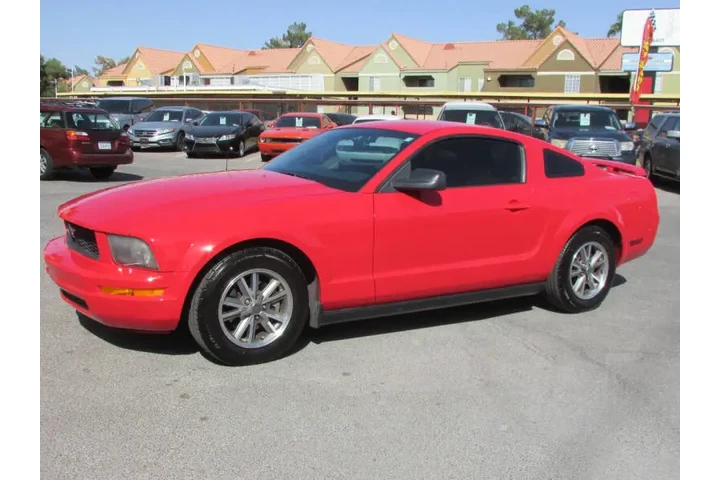 $9995 : 2005 Mustang V6 Deluxe image 7
