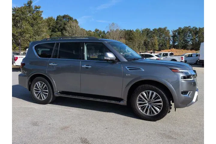 $33990 : Nissan Armada 2022 4x2 SL 4d image 2
