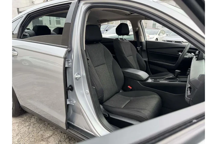 $23644 : Honda Accord 2024 EX 4dr Sed image 10