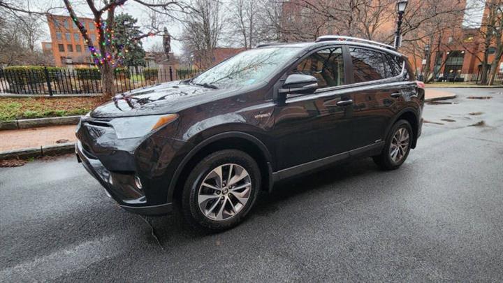 $15995 : 2017 RAV4 Hybrid XLE image 3