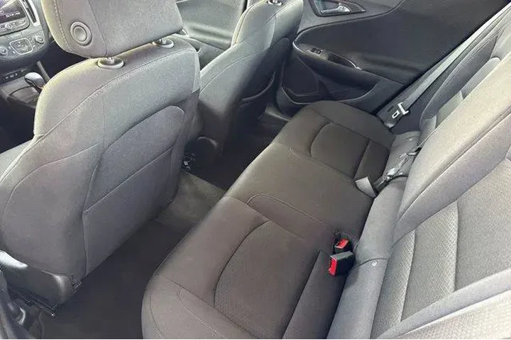 $20562 : Chevrolet Malibu 2025 RS 4dr image 6