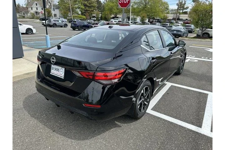 $18720 : Nissan Sentra 2025 SV 4dr Se image 6
