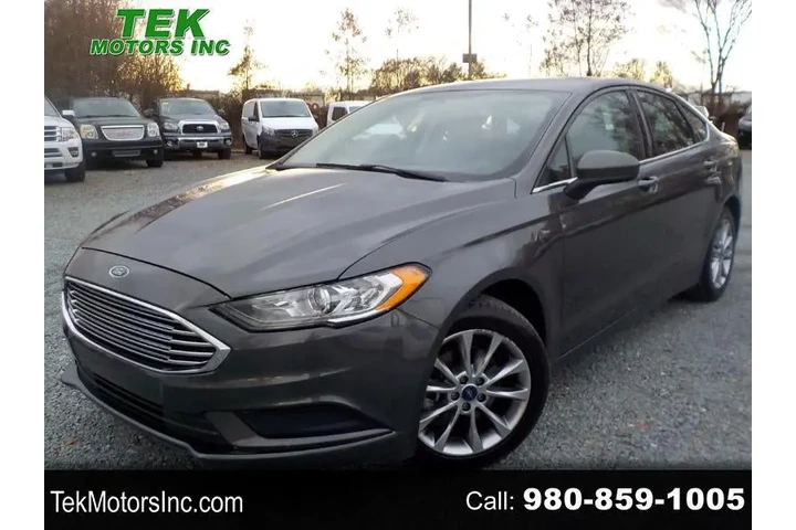 $8419 : 2017 Fusion SE image 1