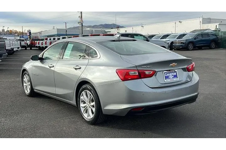 $20984 : Chevrolet Malibu 2024 LT 4dr image 7