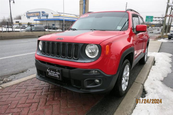 $11495 : 2015 Renegade Latitude image 9