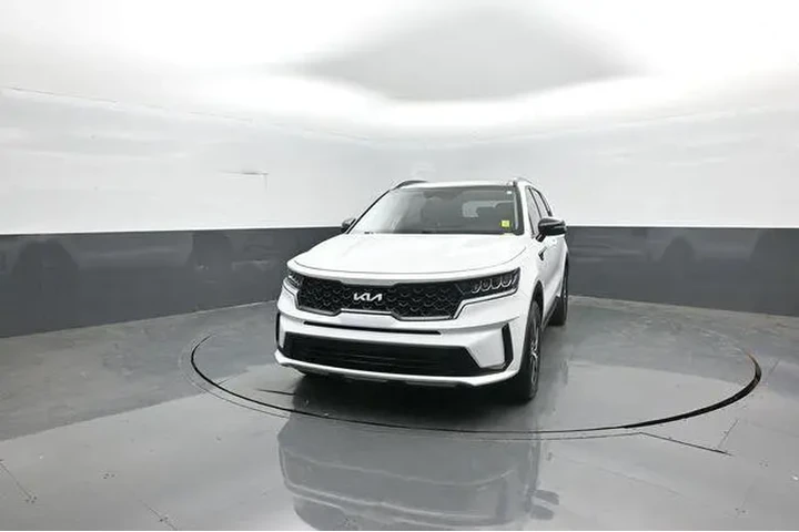 $24237 : Kia Sorento 2022 S 4dr SUV image 3