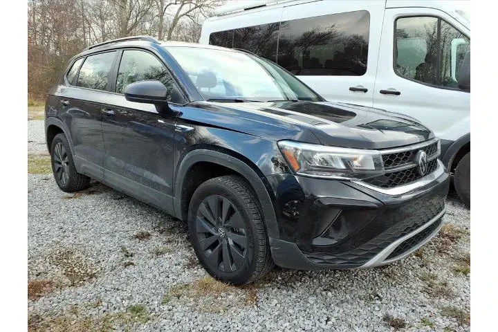 $19995 : Volkswagen Taos 2024 S 4dr S image 3